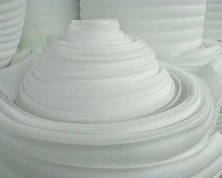  山西华裕丰公司给您讲讲生产太原epe珍珠棉过程如何挤出物料？